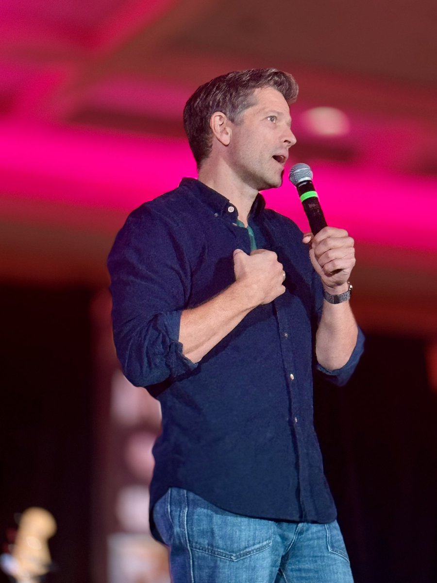 shelly6652's tweet photo. #SPNVan Misha!! Part 3/4 https://t.co/LNKGTezBxe