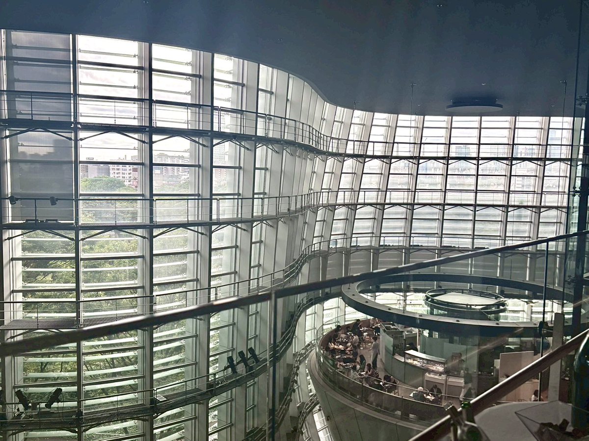 【活動報告】

9月は国立新美術館→天祖神社を訪れました

7月から日本大学はキャンパスメンバーズに加入しています✨
制度を活用して各自関心のある展示を見学しました♪