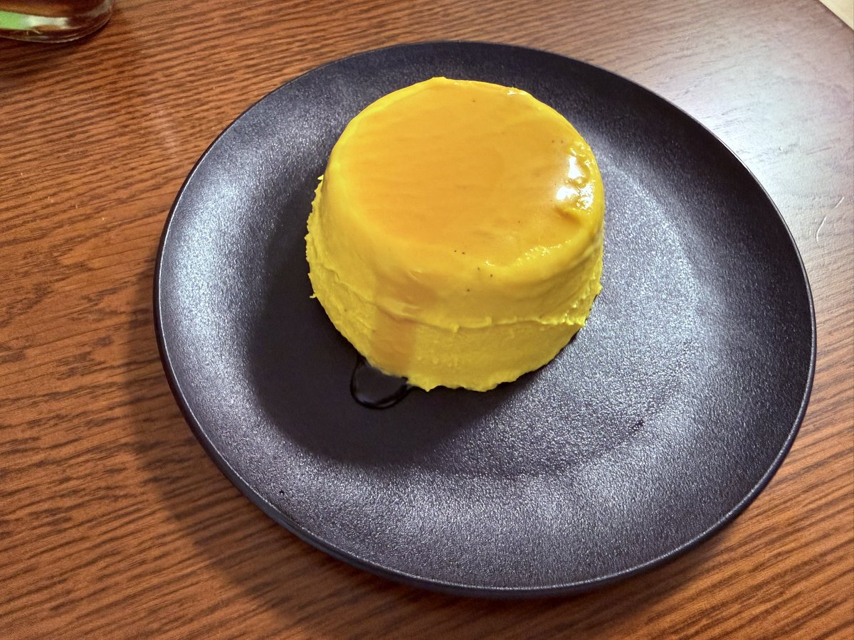 かぼちゃプリン食べる〜

かぼちゃの甘味がすーーーーーごい
裏漉ししたから口当たり超ねっとりしてて大成功だこれ