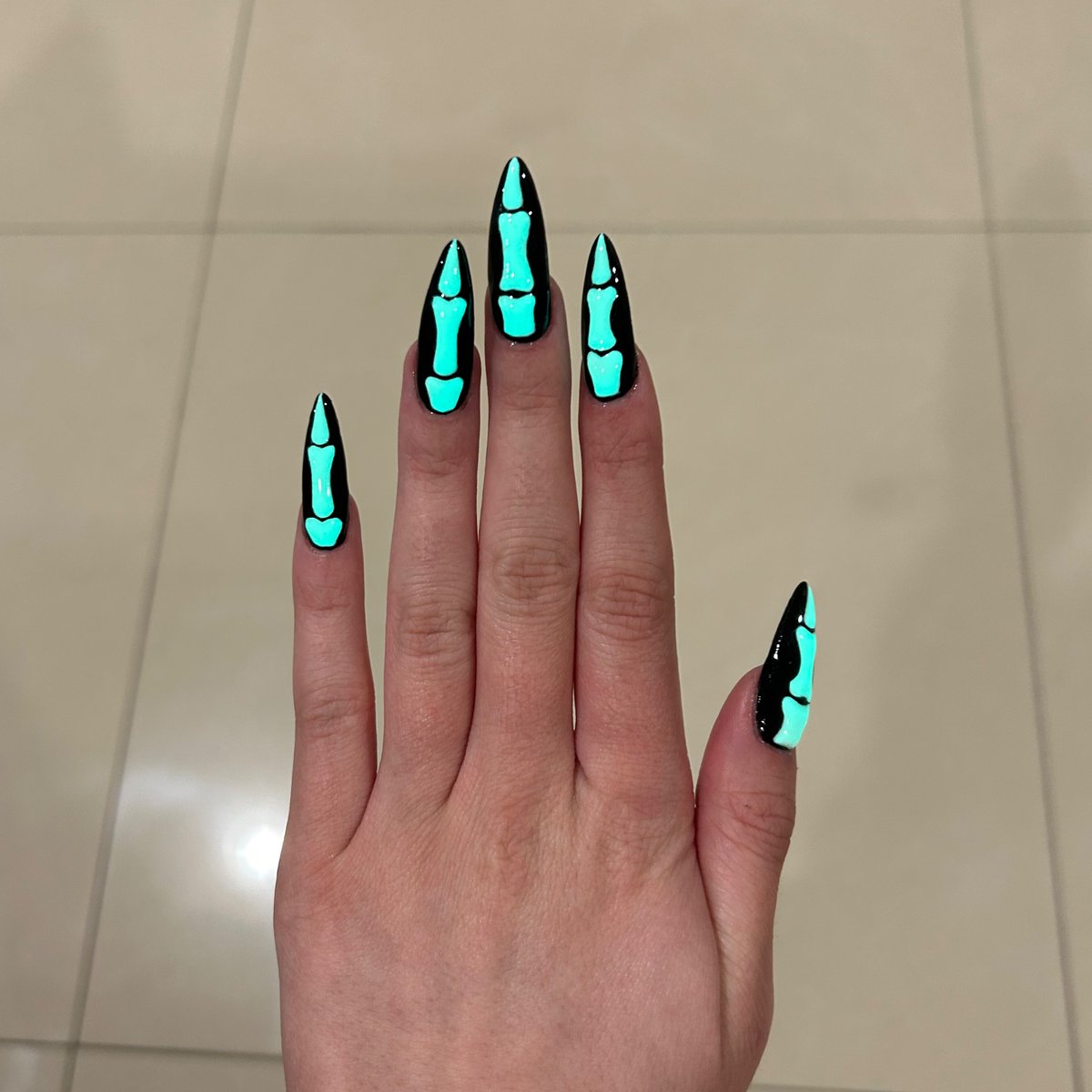 halloween nails 🤓