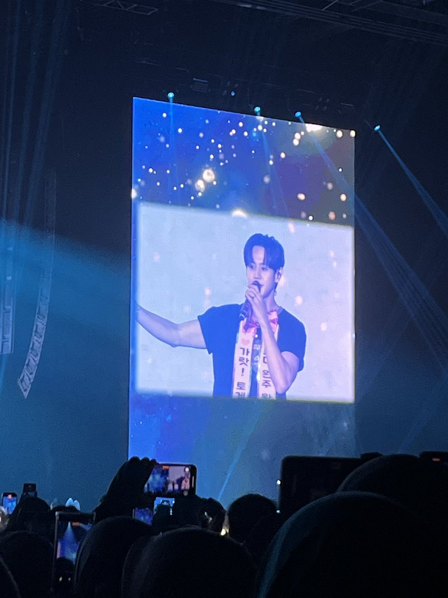 not84mee's tweet photo. what a best day ever!!😭✨🤍 #HIGHLIGHTinKL https://t.co/OANVCdkBy7