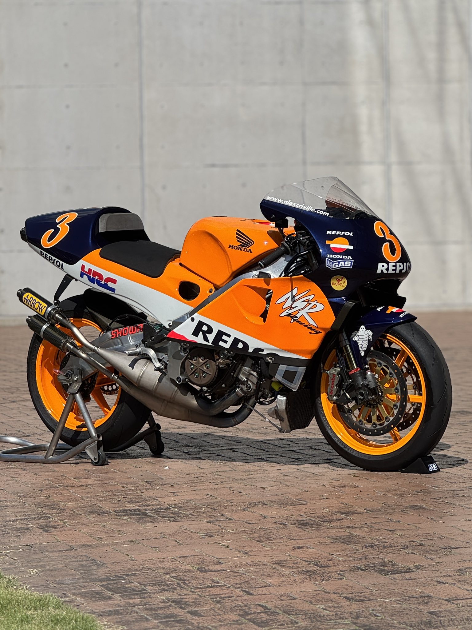 かず@プロフ要✅ ねこかず (@VTwin_) / X