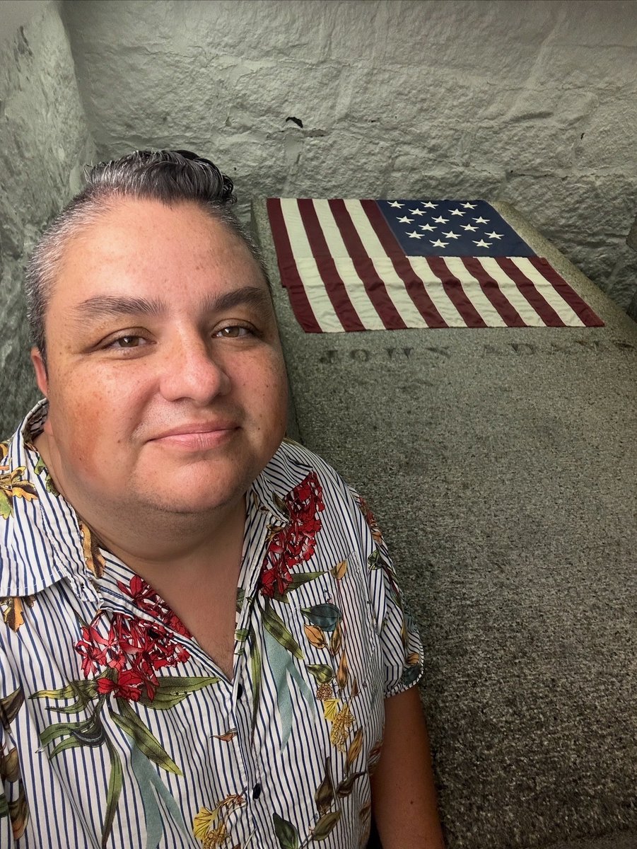 PresidentsVisit's tweet image. Re-Visiting the gravesites of both John and John Quincy Adams at United First Parish Church in Quincy! 🪦🦅🇺🇸🏛️⛰️🏊🏼☀️⛱️ 

Check out “John Adams’ Tomb” for the crypt! visitingthepresidents.com/2022/03/08/sea…

#JohnAdams #JohnQuincyAdams #Quincy #president