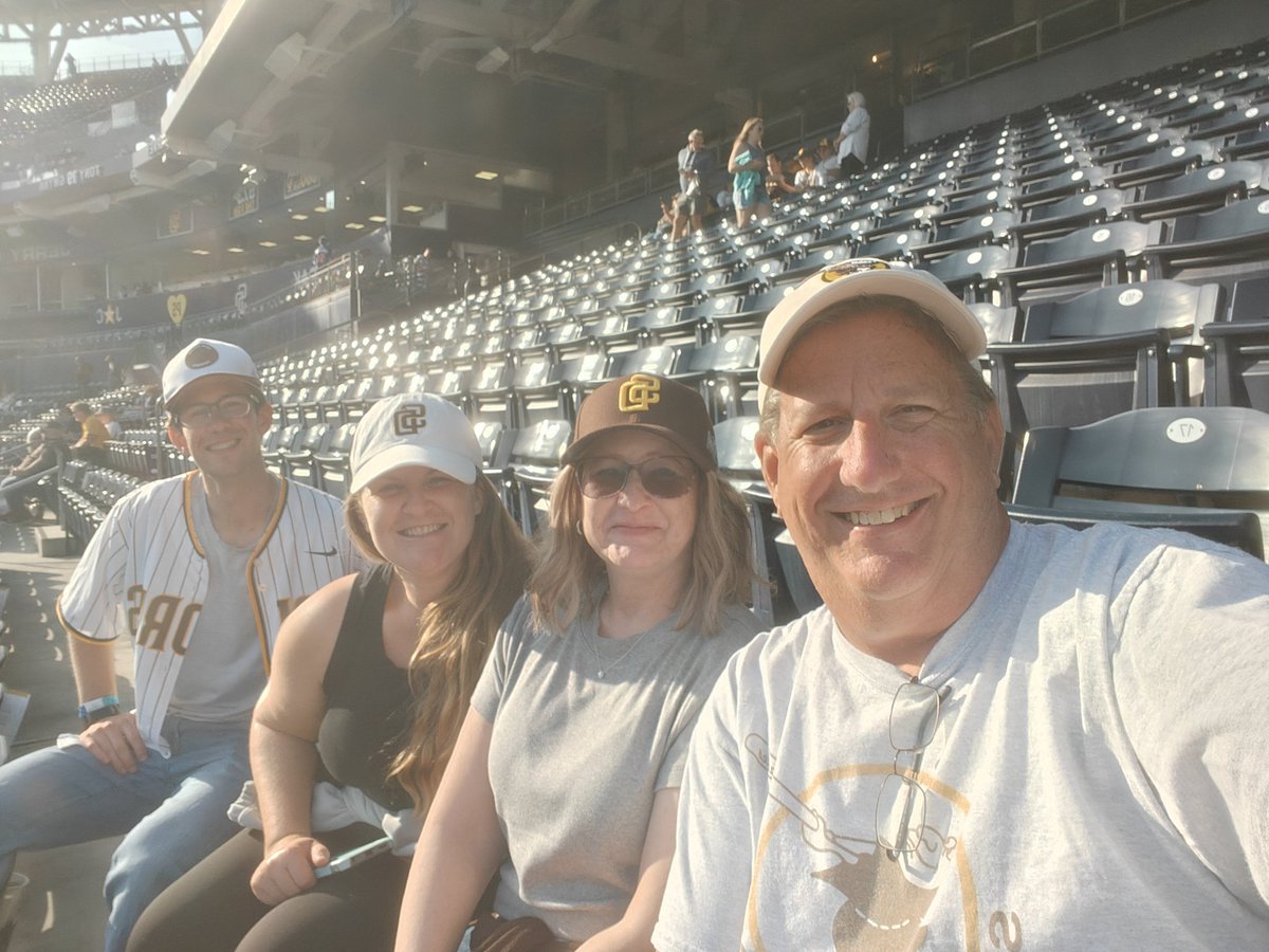 Milemarker4's tweet photo. #ForTheFaithful https://t.co/b8Xn79wu5U