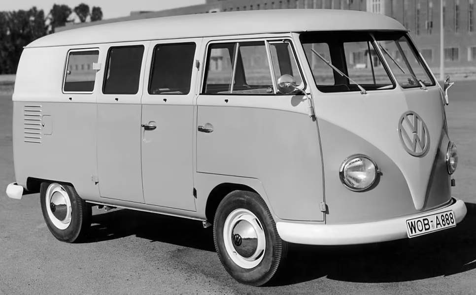 UltimativCars's tweet photo. (Background knowledge)

The #Volkswagen #Typ2 1st-gen #T1 (1950-75) was made in ~1.8M units* until 67:

T1.1 (50-55): 110.343 u. [50-54]
T1.2 (55-58): 204.400 u. [55-57]
T1.2 (58-62): 555.216 u. [58-61]
T1.4 (62-67): 1.113.676 u. [62-67]

*The T2 went on sale, parallel to the T1. https://t.co/suOrQYBiXY