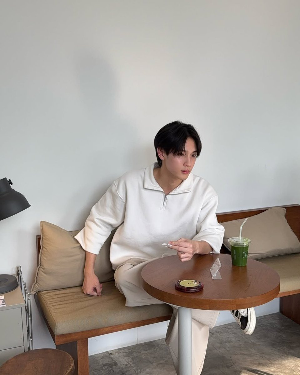 choconiung's tweet image. happy birthday to my matcha cat😺, be happy, be awesome, may god always bless you, another wonderful year will wait for u ahead, hope you&apos;ll grow bigger than u already have, because u deserve all the love in the world 🩷
and welcome to the 20s club  😆

#Java20thChapter #javabh