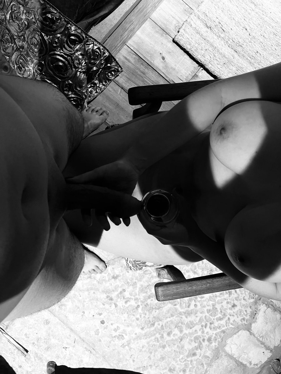 La noche está para unas copas de vino y una velada muy ardiente, que hacen las parejas hoy en Bogotá ?