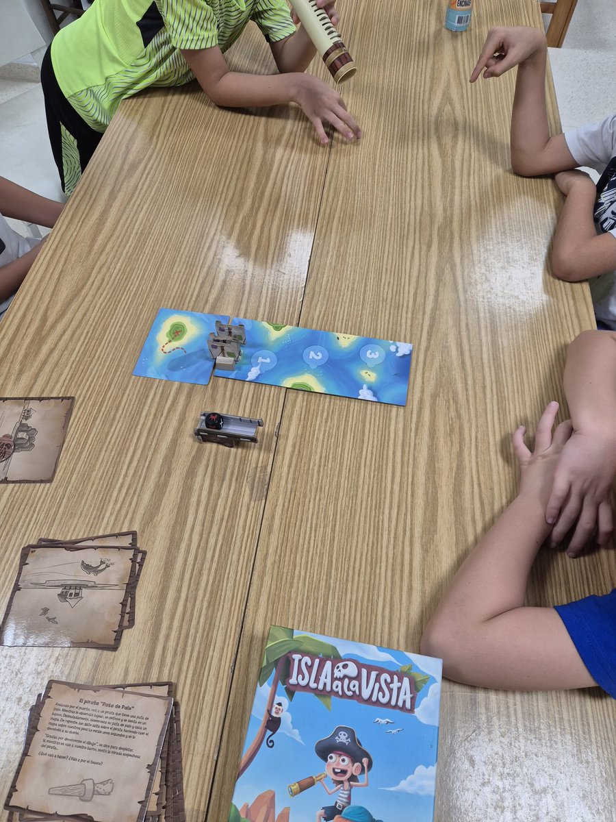 ¡Qué bien lo pasamos el pasado viernes en nuestro taller Neuro Games Junior (Proyecto financiado por la Unión Europea y Educo)!

Entre risas, diversión y juegos de mesa se nos pasó el tiempo volando 🌀

¡Nos vemos la próxima semana! 😄

#infancialibredeviolencia