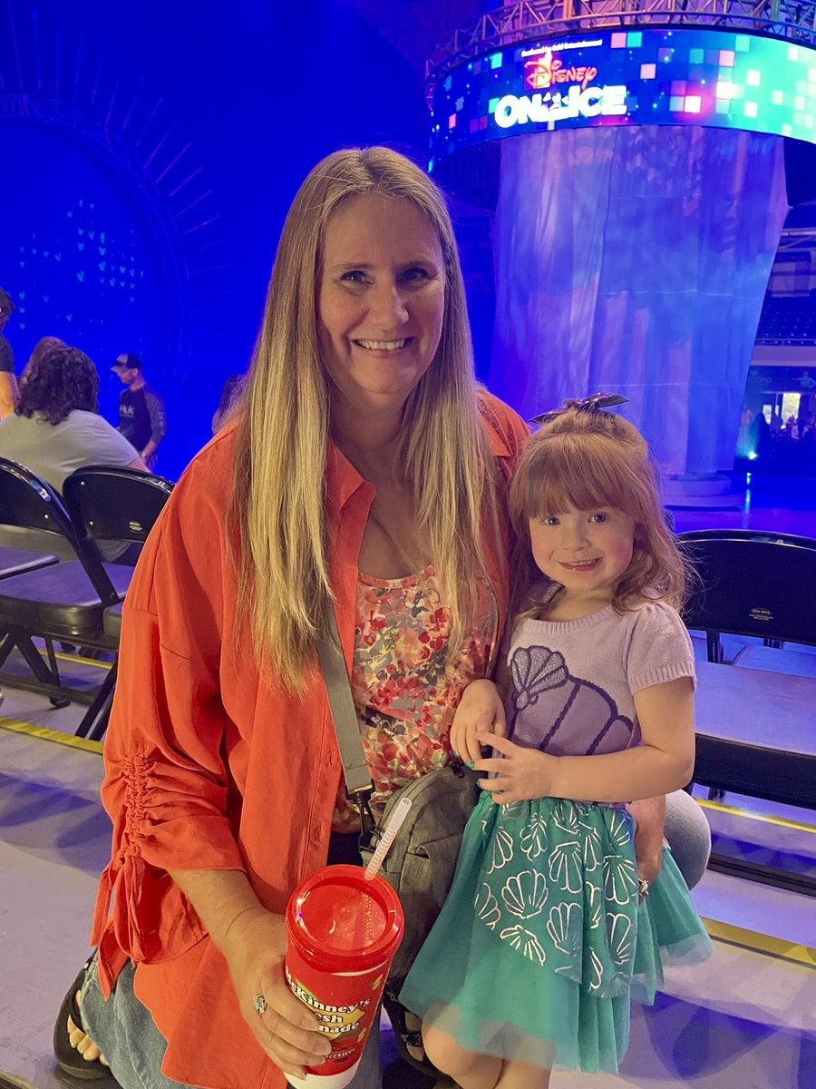 gingerberry15's tweet image. Hey, @DisneyOnIce it’s Princess Rora’s third birthday today! We can’t wait to celebrate with all her favorite Disney friends here at the @tulsastatefair