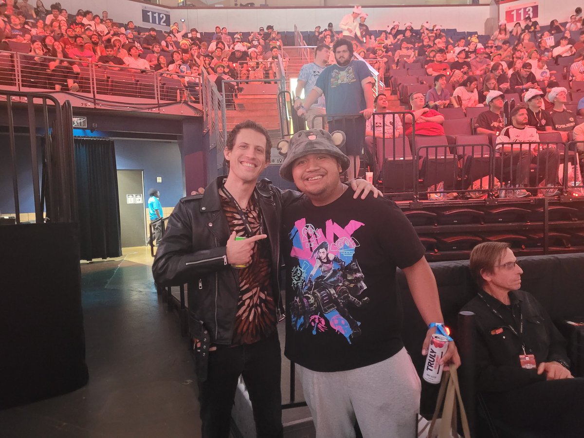 FIRST RIOT EVENT THANK U <a href="/BasiilLeaf/">basil</a> <a href="/bonchily/">Bonchily</a> <a href="/LolElekktro/">Elekktro</a> <a href="/CaptainFlowers/">Clayton Raines</a>