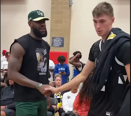 NWOT🦌LIM.. Manufactured, UnEarned, No Respect!! tweet media