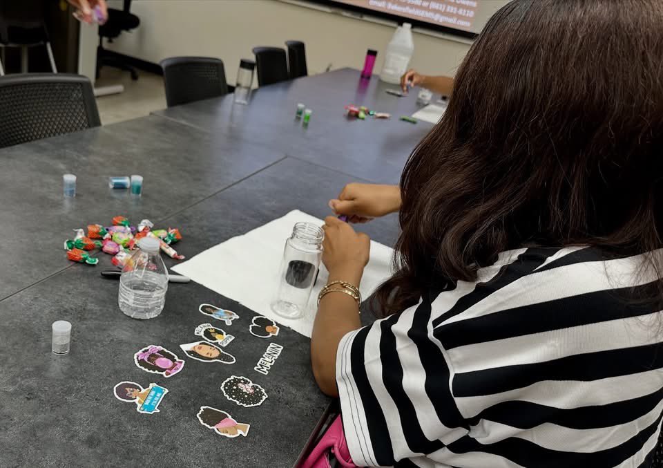 DSTBakersfield's tweet image. Our first Delta GEMS meeting was filled with excitement, sisterhood, &amp;amp; creativity. The young ladies created their own Calming Jars to remind us of the importance of self-care, mindfulness, and finding peace in the middle of life’s busy moments. #DeltaGEMS