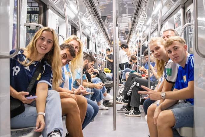 Nos quieren hacer creer que somos la misma raza.