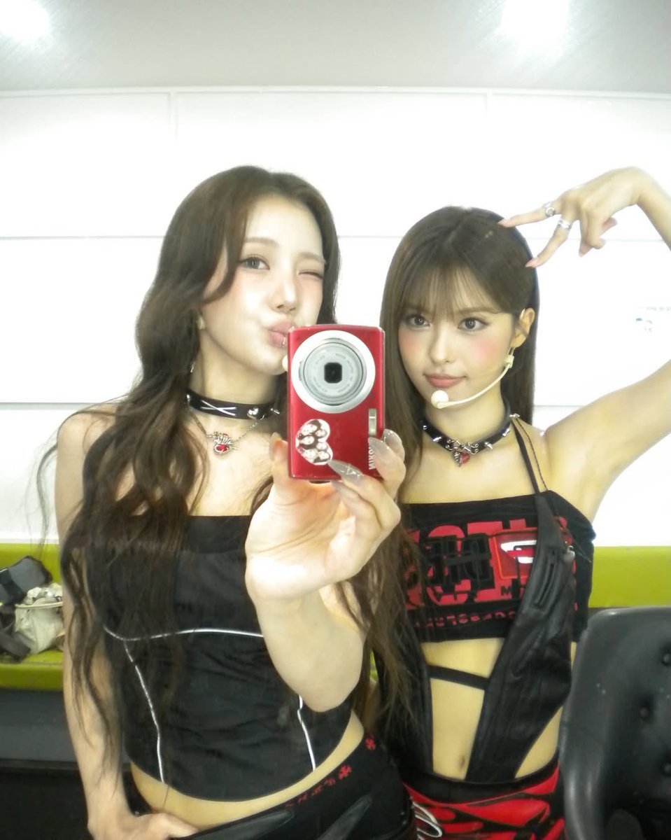 A99HI's tweet photo. 고생했어 메리들🪽🦋 사랑해 https://t.co/kyR9aQE3Fj