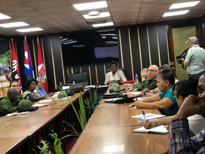 IrinaM26556's tweet photo. Activan Grupo Temporal de Trabajo en #SantiagodeCuba tras intensas lluvias. Las medidas adoptadas consisten en proteger vidas humanas, garantizar servicios básicos y mantener informada a la población.  #Teleturquino
@BarbaraCuadro https://t.co/NF3K36O7YZ