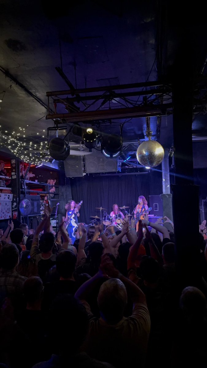 SK_Atsuko's tweet photo. Thank you Baltimore at Ottobar!
It was hot night!!!
Thank you for coming to our show!
Sellersville Theater, PA tonight!🤘
#momokawa sake #sakeone https://t.co/yEPyX1d1bh