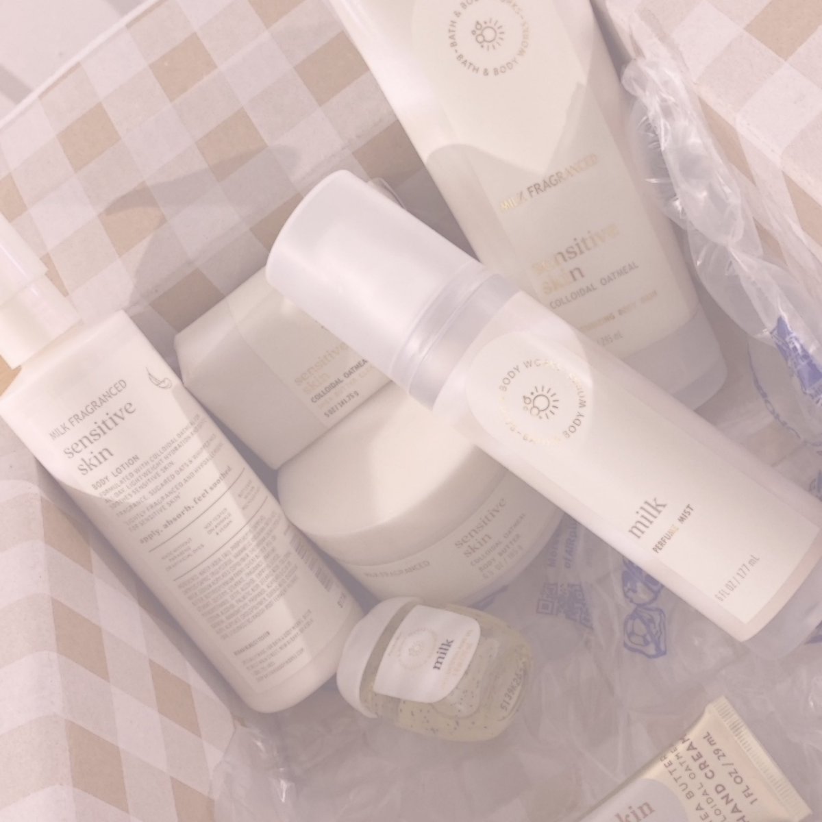 papa  bought  me  the  entire  "milk 🍼"  collection  from  b&amp;bw  ~  it  really  does  smell  milky + creamy 🤍