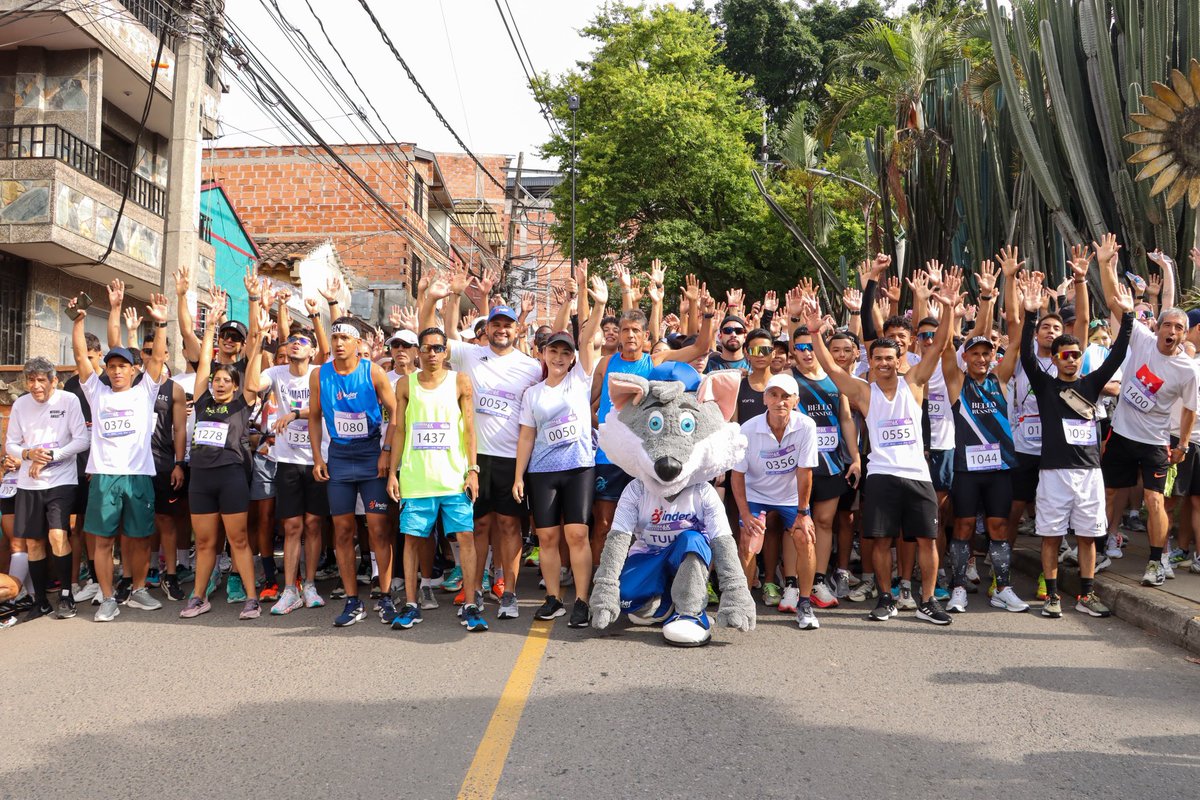 💫 Más que una carrera… fue un encuentro con nuestra ciudad, nuestra gente y nuestro propósito.

👣 Caminamos, corrimos, reímos y compartimos momentos que nos recordaron el poder de movernos juntos.
Gracias por hacer parte de la Carrera Atlética Recreativa 6K en el marco de las