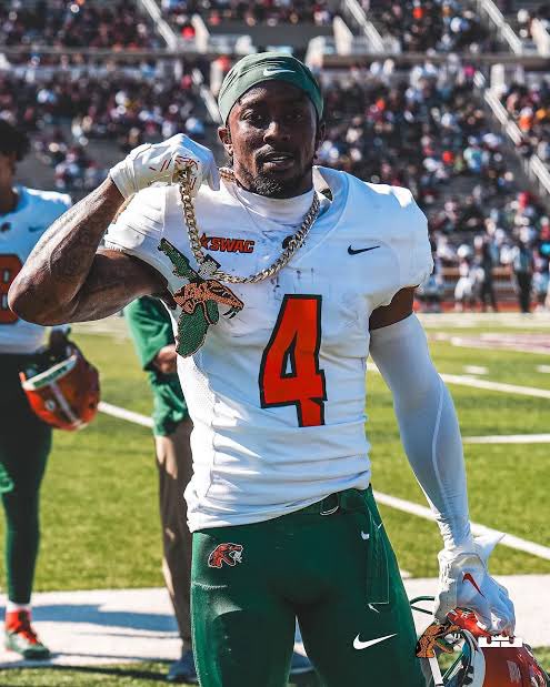 FAMU Offered!! 🙏 <a href="/coachvjefferies/">Vincent Jefferies Jr</a> <a href="/iamcoachMB/">Coach Marlon Barnett 🏴‍☠️</a> <a href="/CoachDonerson/">Keith Donerson</a> <a href="/JUCOFFrenzy/">JUCO Football Frenzy</a> <a href="/JuCoFootballACE/">JuCo Football Forer</a> <a href="/JAYHAWKREPORT/">Jayhawk Recruiter</a>