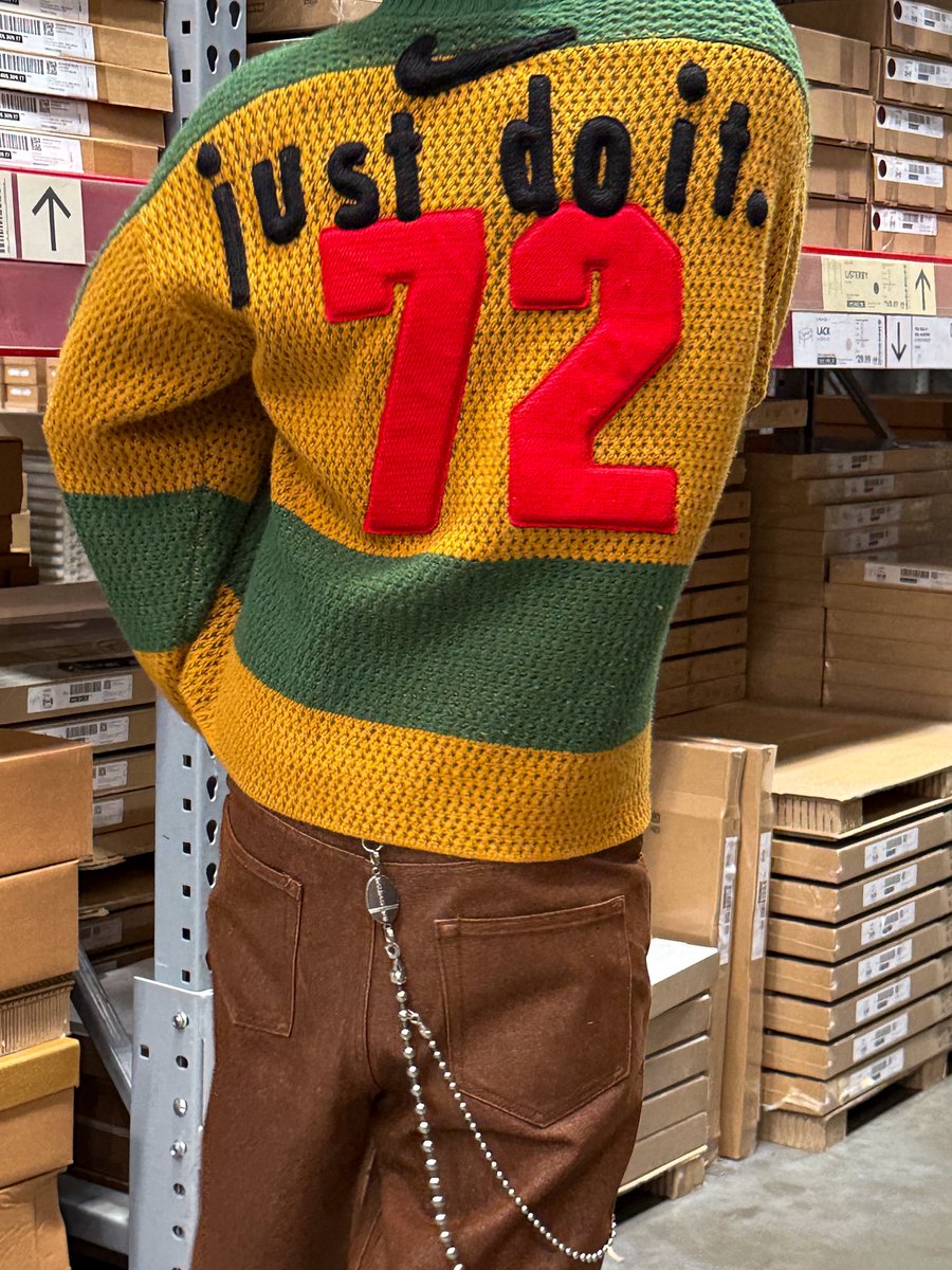 jsin_jay's tweet image. yea wtv the jersey say