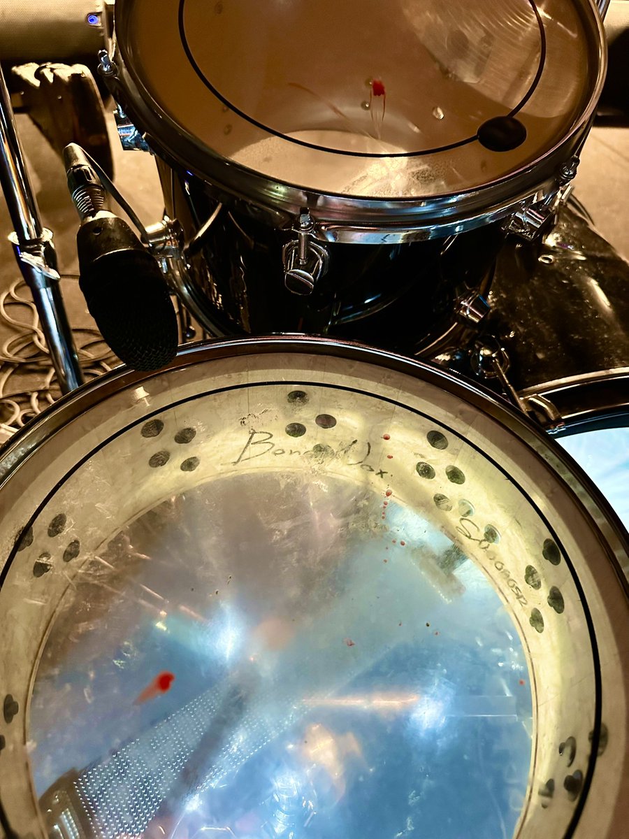 scatterboxrules's tweet image. Happy Saturday! Here’s some drum video from the #spokanewa show with Coffin Break at The Big Dipper - next up are Bremerton WA on 10/17 and Vancouver BC on 10/18 - bring your party hat. 

#pnw #punk #punkrock #hardcore #hardcorepunk #music #art #drumming #drums #diy