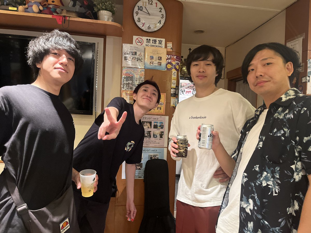 ripi_smro's tweet photo. ゆりちゃんとの初企画。ご出演いただき、ご来場いただきありがとうございました。わたしとゆりちゃん好きな音楽違うけどフラルイが繋いでくれてできた1日。フラルイ、ハウル、ハヤシライフ、金沢からBadcage。東京からラフマルム 、冬馬くん、すえ、ともきくん、ちさとちゃん、谷くん。ありがとう。 https://t.co/36oOSYBxX0
