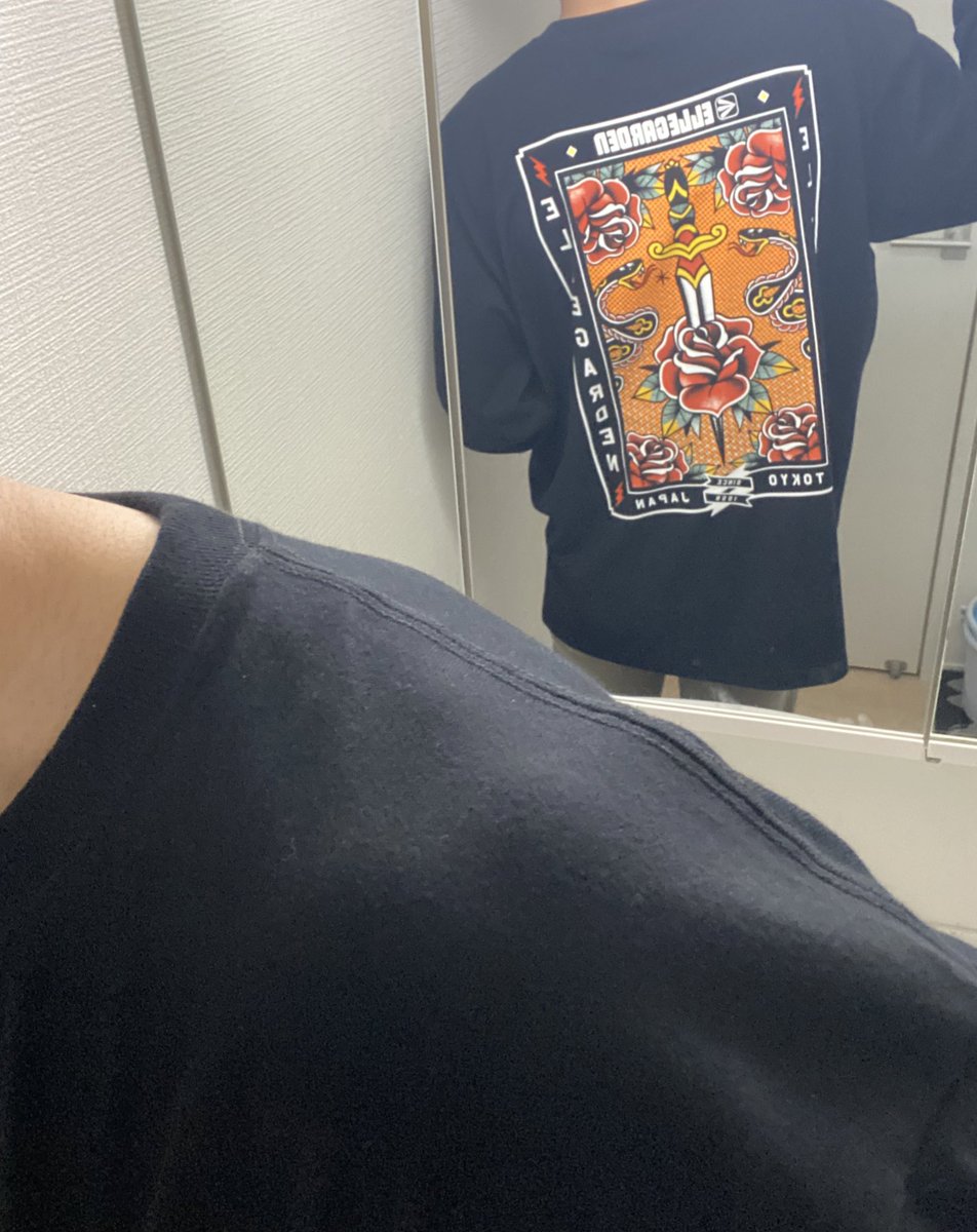 ロンT着れる季節かと思ったのに結局暑い🥵