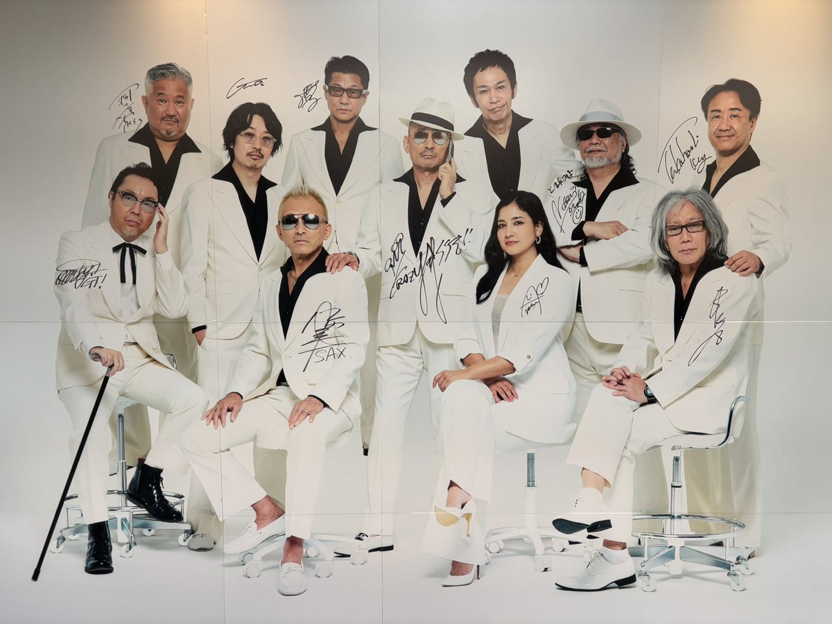 dicem1117's tweet image. 華麗ツアー初日の福生は新旧てんこ盛り。初回の緊張感と圧巻のパフォーマンスに待ってましたと我々ファンはノリノリ大歓喜。あっ！という間の2時間半。勿論みんなシャイコーだけど特にソロのジャッカル、カッコよかったな〜🎷✨ #CKB #華麗なるツアー #クレイジーケンバンド