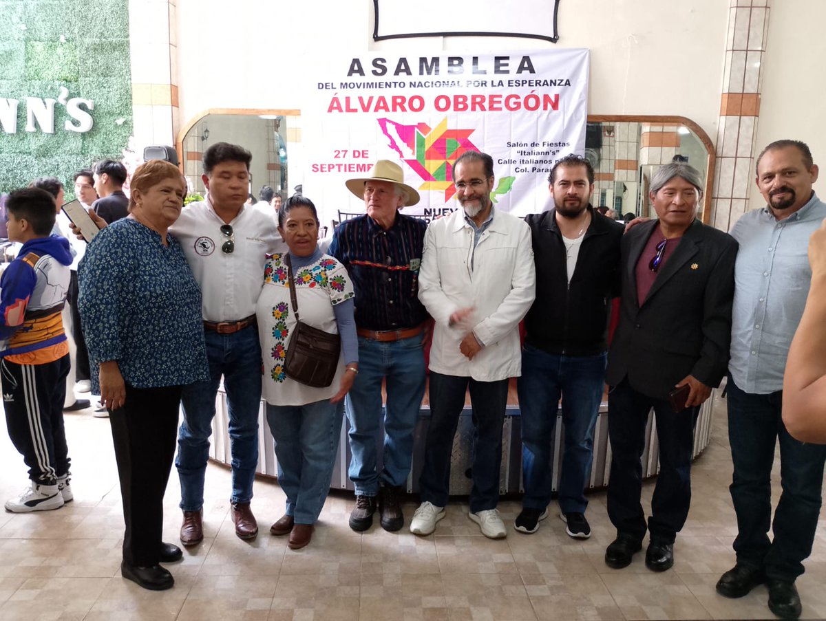Gerardogga's tweet photo. Un gusto saludar a mis compañer@s del Movimiento Nacional por la Esperanza, en especial al Prof. @RENE_BEJARANO_M

Gracias por la invitación Agustina y Ernestina.

#MAO https://t.co/T8yTKZN8fO
