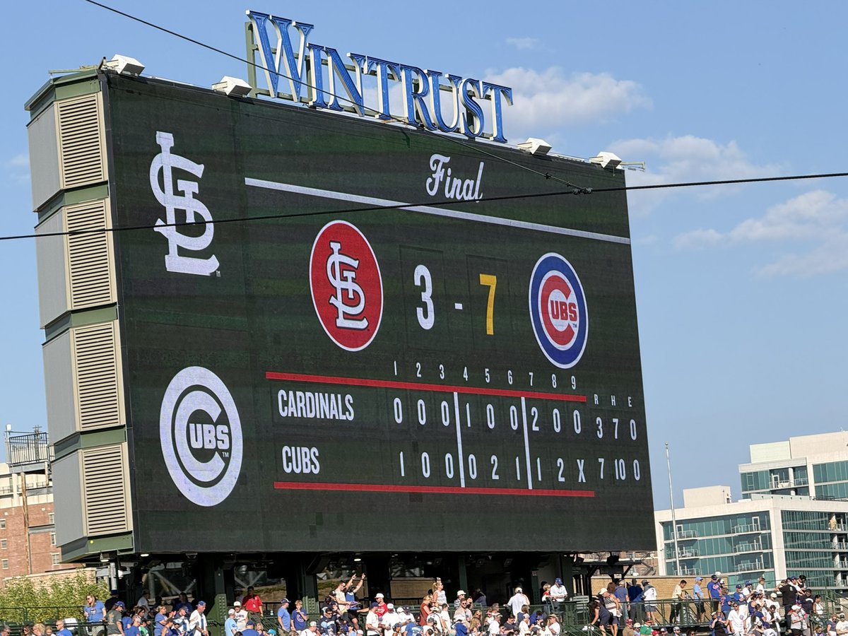 Xriptian's tweet image. Game #145 – September 27, 2025
St. Louis Cardinals vs Chicago Cubs
Wrigley Field, Chicago IL

Beautiful sunny day at Wrigley for game one of my self made doubleheader. The place was electric with fans waiting for the Cubs to lock up home field for the Wild Card.

Michael Busch…