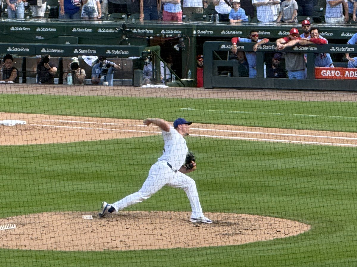Xriptian's tweet image. Game #145 – September 27, 2025
St. Louis Cardinals vs Chicago Cubs
Wrigley Field, Chicago IL

Beautiful sunny day at Wrigley for game one of my self made doubleheader. The place was electric with fans waiting for the Cubs to lock up home field for the Wild Card.

Michael Busch…