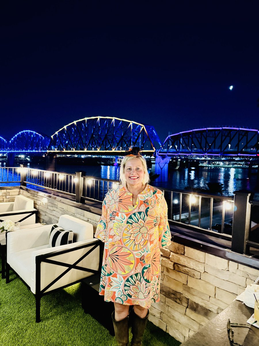 Hanging by the Ohio River to night!