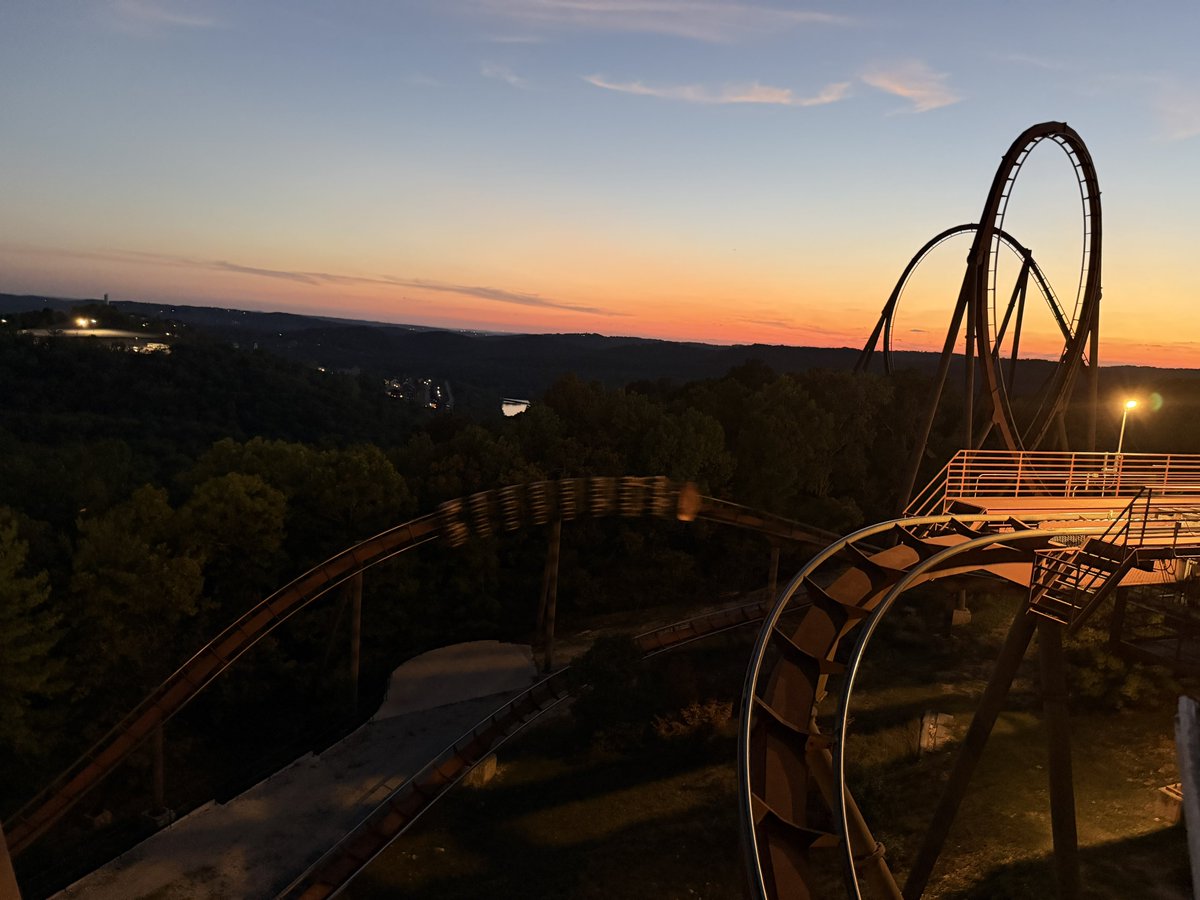 Some sunset shots from <a href="/SDCAttractions/">Silver Dollar City</a>!