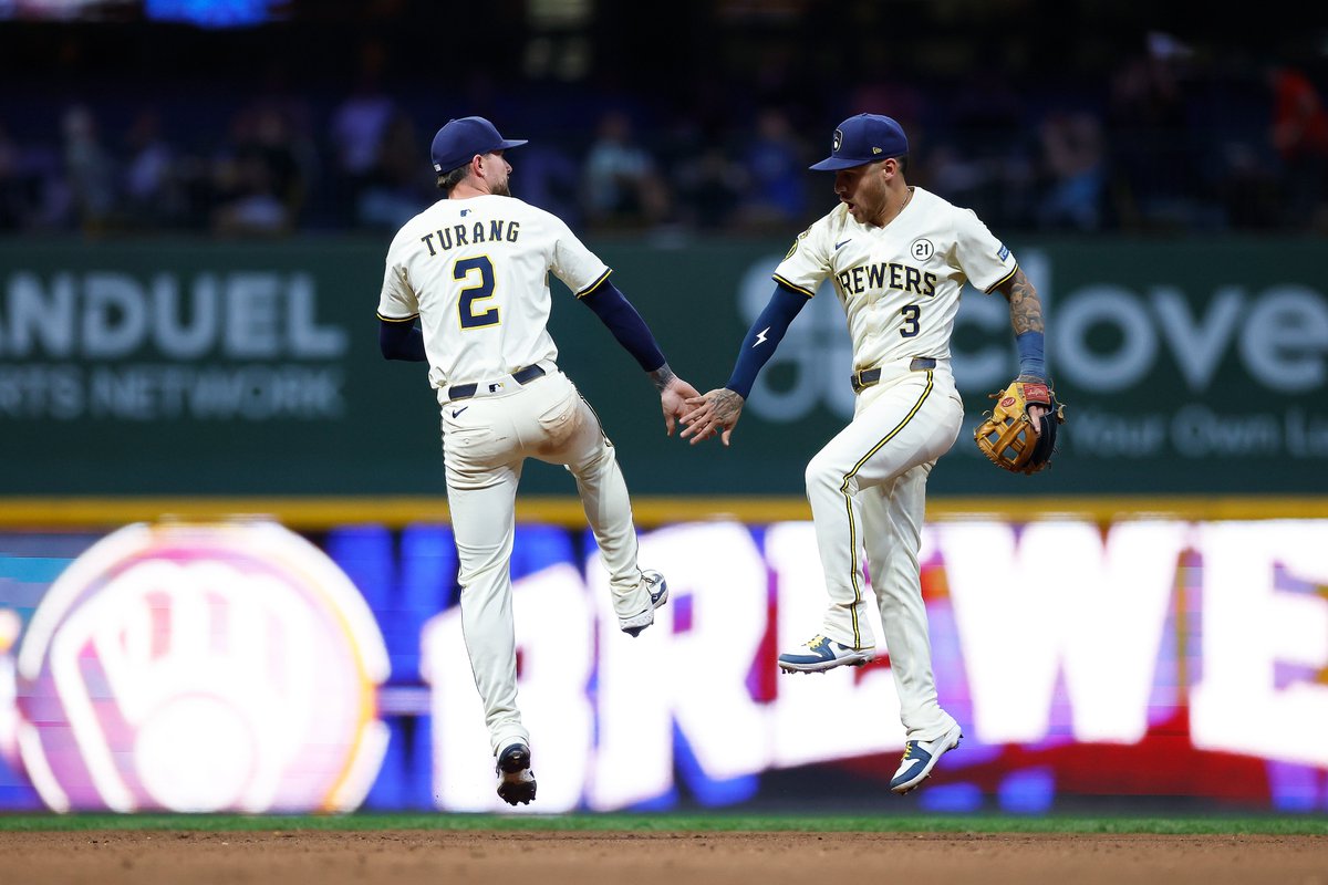 MLB (@mlb) on Twitter photo October goes through Milwaukee 😤
The <a href="/Brewers/">Milwaukee Brewers</a> have clinched the No. 1 seed in the NL and home-field advantage throughout the postseason! October goes through Milwaukee 😤
The <a href="/Brewers/">Milwaukee Brewers</a> have clinched the No. 1 seed in the NL and home-field advantage throughout the postseason!