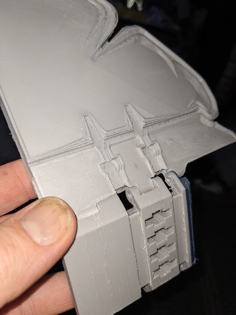 With the failure of the x-axis motor on my main printer I'm glad I have a second printer tuned to the same dimensions. Printed part of the Grimoire's spine today and it's a perfect fit and moves smoothly. 
#WarframeFanArt #WarframeProp #Tennovation #3Printing #Polymaker #CosPLA