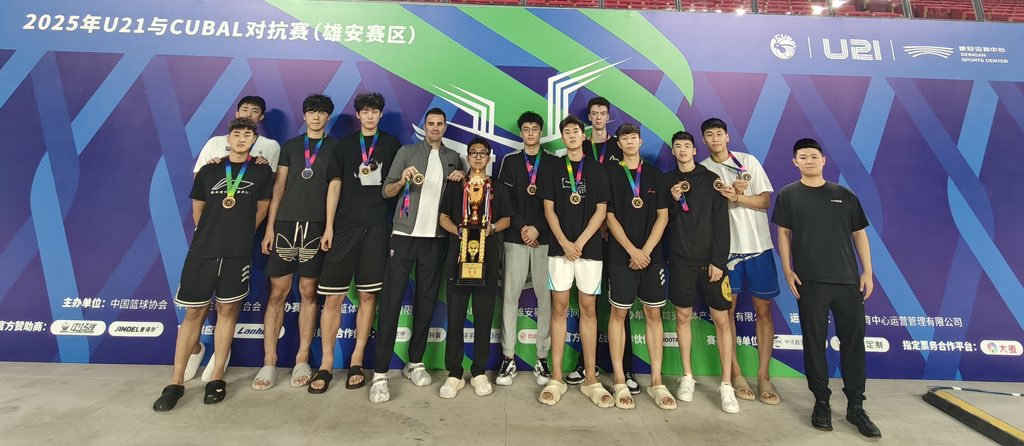 CoachOYebra's tweet image. “Winning isn't a sprint; it's a marathon of steps toward the right direction.”
It hasn’t been easy to adopt that mentality. I insist on waking up every day, and I am obsessed with improvement.
Another milestone for this group:
BRONZE MEDAL 🥉 💪🏻
2025 U21 / CUBAL Match in Xiongan.