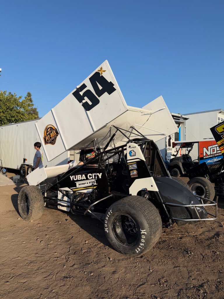 Ready for the final night here at <a href="/sdspeedway/">Silver Dollar Speedway</a> 

Last nights results:
Qualifying: P12
Heat 2: P6-P4
Feature: P15-P13

We’ll be rolling out 7th in qualifying group A! Catch us on FloRacing!