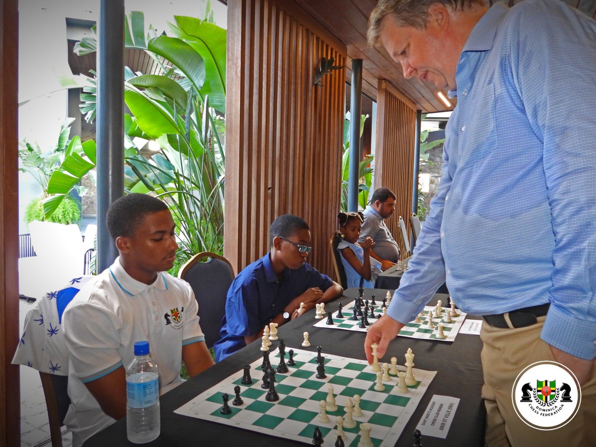 dominicachess's tweet image. Part 2. 
GM Nigel Short: Simultaneous Exhibition - Dominica 2025 

#DominicaChess #Grandmaster #ChessEvent #YouthChess #Sport