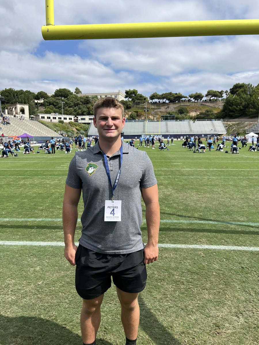 Had a great visit today with <a href="/USDFootball/">San Diego Football</a>. It was fun watching the Toreros comeback at the end and get the W! Thank you <a href="/mmcgli1/">Michael McGlinchey</a>, <a href="/AdamCarterFB/">Adam Carter</a>, and <a href="/arozmus3/">Alec Rozmus</a> for the amazing experience