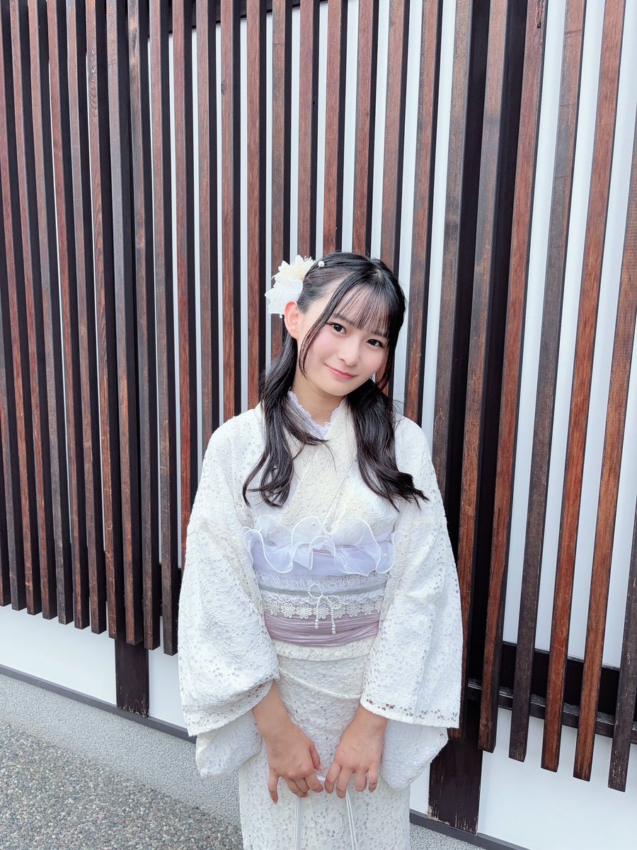 NMB48 9期生 衣笠彩実 生写真 ブロマイドチェキ セット NMB48 9期生 衣笠彩実 生写真 ブロマイドチェキ セット