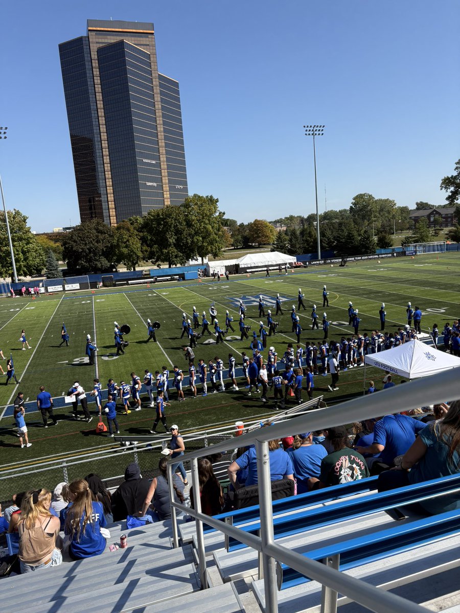 Had a great time today at Lawrence Tech. I want to thank <a href="/Ty_Washburn7477/">Coach Tyler Washburn</a> for inviting me out to the game day.  Loved the atmosphere and had a blast. <a href="/LTU_FB/">LTU Football</a> <a href="/LTUAthletics/">LTU Athletics</a>