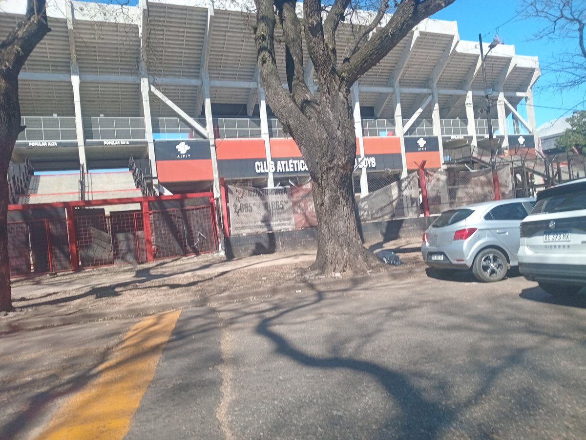 Pasando ayer a la mañana por casa en el remis !!!