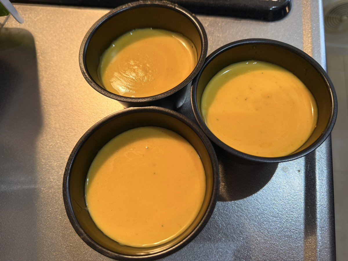 朝からかぼちゃプリンを仕込んでみました