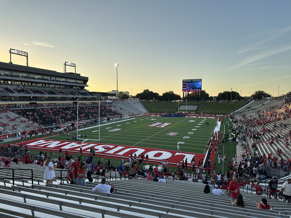 Had a amazing visit to the University of Louisiana at Lafayette!! <a href="/PjBurkhalter/">Pj Burkhalter</a> <a href="/warren_rowan/">Warren Rowan</a> <a href="/ShedrickMckenz2/">Miss-Lou Recruits</a> <a href="/MacCorleone74/">Rion (Ree-un) Young</a> <a href="/Rebels247/">David Johnson</a> <a href="/Coach_Luther/">Coach Ben Luther 🏈🥞‼️</a> <a href="/RaginCajunsFB/">Louisiana Ragin’ Cajuns® Football</a> <a href="/CajunsFBRecruit/">Ragin' Cajuns Football Recruiting</a> <a href="/UL247Sports/">Louisiana Ragin' Cajuns</a> <a href="/coachstringer/">Reed Stringer</a> <a href="/CoachSFarmer/">Coach Steve Farmer</a> <a href="/InTheTrenches22/">InTheTrenches</a> <a href="/MinistryIron/">Gridiron Ministry</a> 
#GeauxCajuns