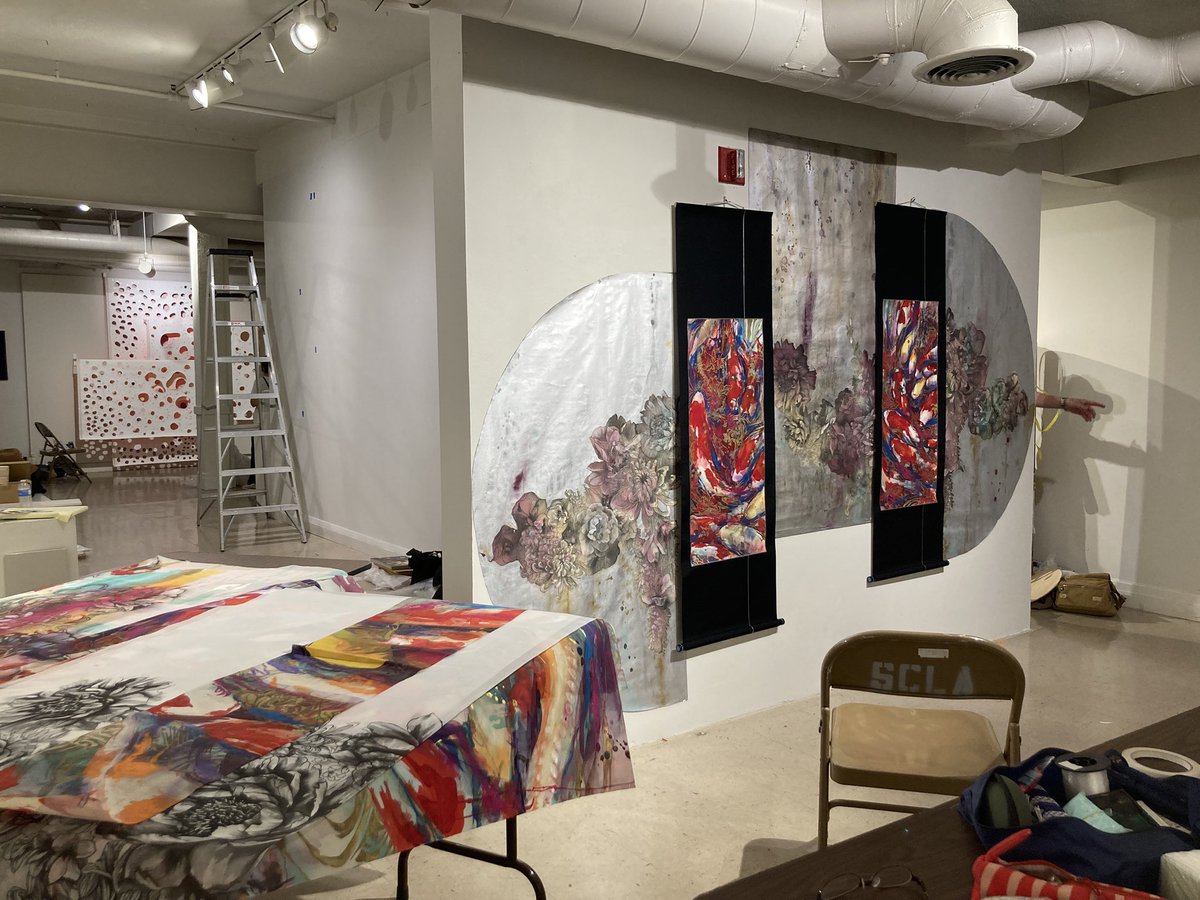 LA Artcore
laartcore.org
28日迄展示なので16時間時差でほぼ明日迄。2点は収蔵が決まり安心。
入国審査でSNSチェックがあるとの事で慎重にしてたので事後報告✈️ロサンゼルス空港女性1人旅に厳しいとは聞いてたけど本当に微妙な問答だったので通れて良かった😭でギャラリーでの設営風景📸