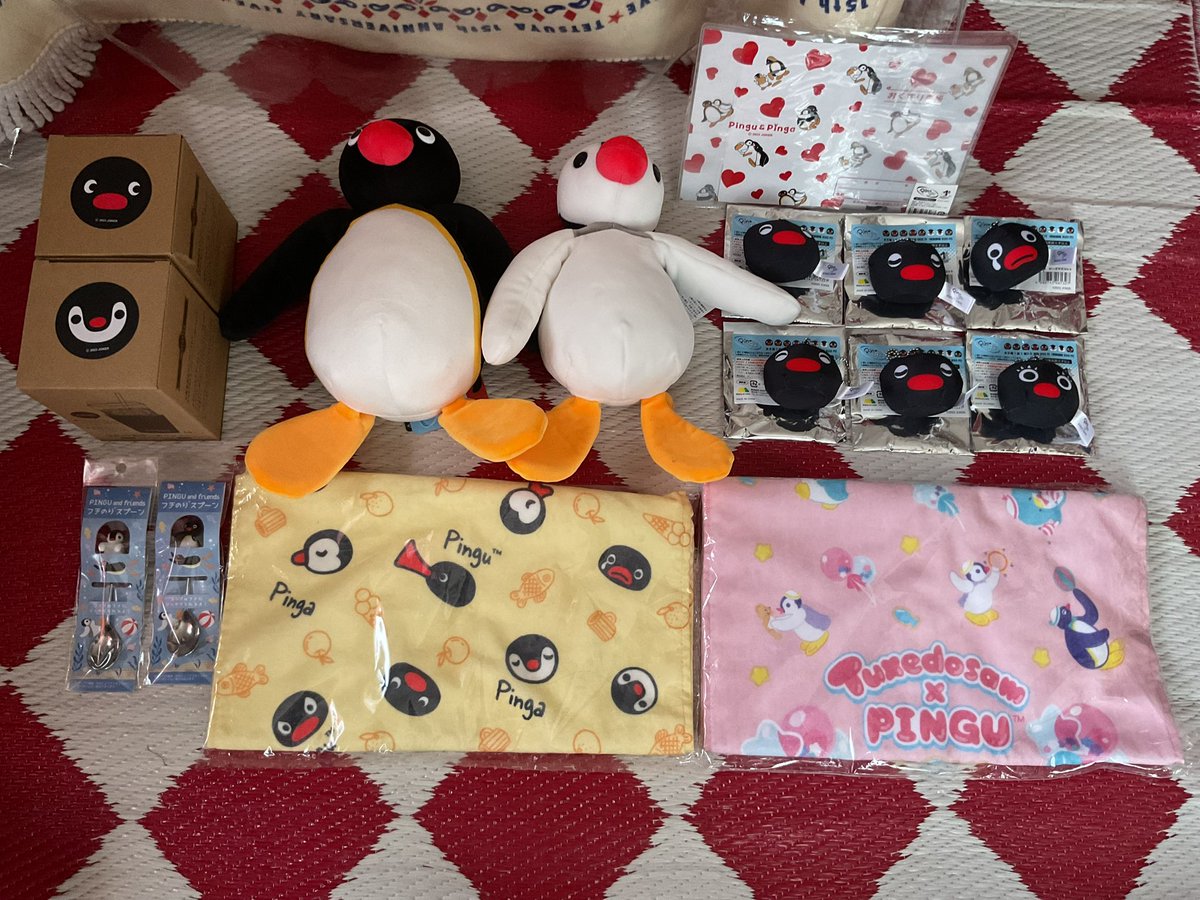 TEZJunkyBanana's tweet photo. Pingu🐧POP UP STORE🛒
戦利品✨散財した💸💸💸
でも満足💕ステッカー揃った🤗

#ピングー
#ピンガ
#ピングーポップアップストア
#PINGUPOPUPSTORE
#インキューブ
#INCUBE https://t.co/c6qCiZ57PZ