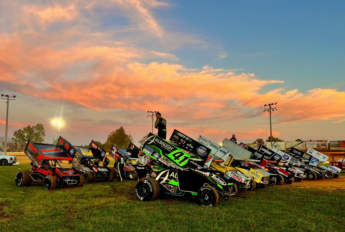 Sprint cars and sunsets <a href="/SharonSpdwy/">Sharon Speedway</a> for the <a href="/WorldofOutlaws/">World of Outlaws</a>