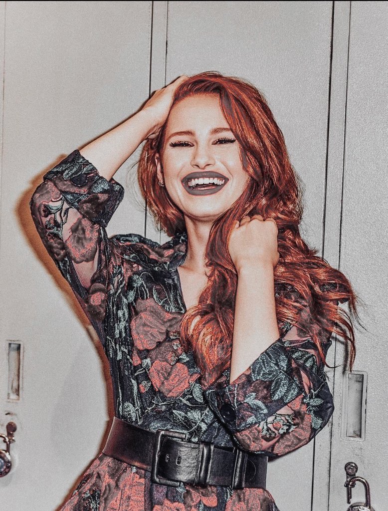 ᅠᅠᅠ   
       ⠀♯Sє∂υcтινєSυη∂αу 𓃭
ᅠᅠ