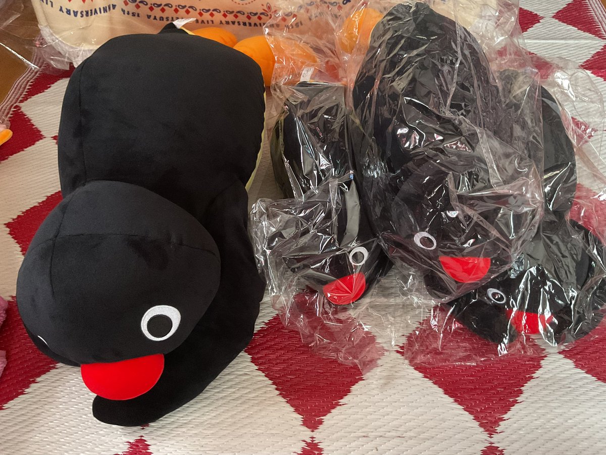TEZJunkyBanana's tweet photo. Pingu🐧POP UP STORE🛒
「ぬいぐるみくじ」😅😅😅

1等1体❗️
2等3体‼️
3等23体‼️‼️
😳😳😳www

3等定価➕送料で買い取りしてくれる人おらんかな🤔笑

#ピングー
#ピンガ
#ピングーポップアップストア
#PINGUPOPUPSTORE
#インキューブ
#INCUBE
#ぬいぐるみくじ https://t.co/vrCyrgpIzc