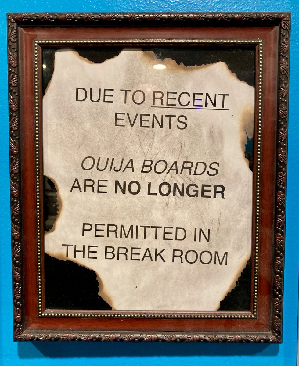HyggeMan's tweet image. So Many Questions...
.
.
.
.
.
#PicOfTheDay #SoManyQuestions #ThingsYouDontOftenSeeAtWork #JustAnotherDayAtTheOffice #InTheBreakRoom